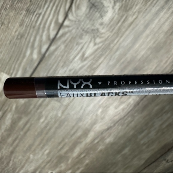 Brand New Eye Liner Pencils, Liquid Liner, and Brow Gel - Picture 2 of 11